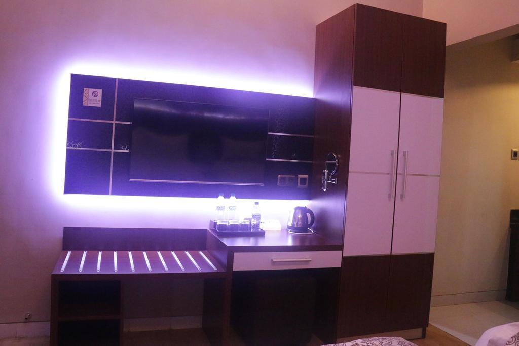 Malang City Boulevard Homestay Ngoại thất bức ảnh