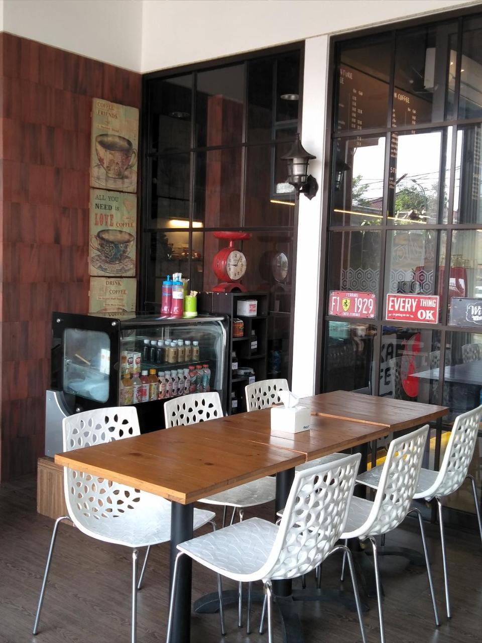 Malang City Boulevard Homestay Ngoại thất bức ảnh