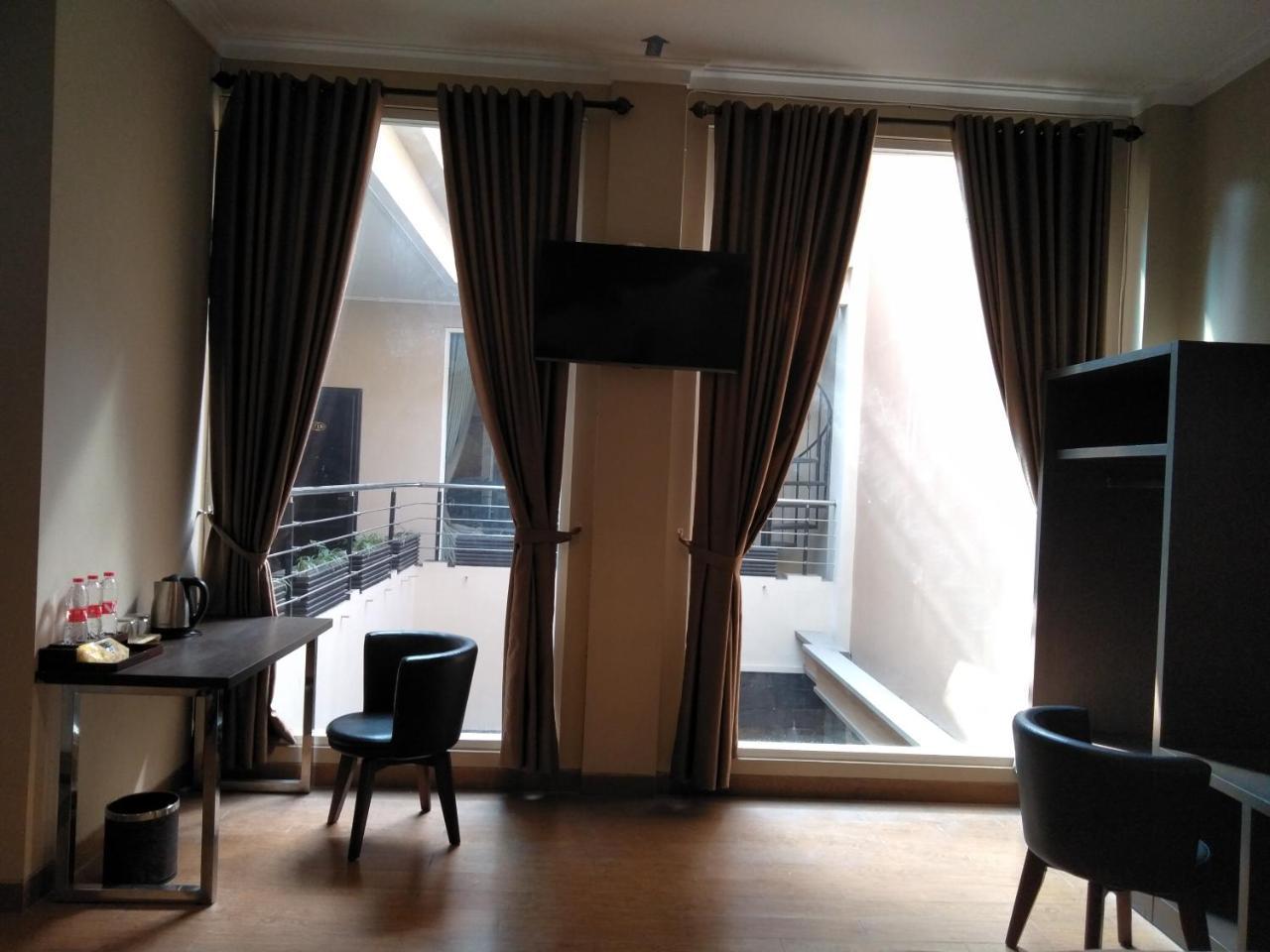 Malang City Boulevard Homestay Ngoại thất bức ảnh